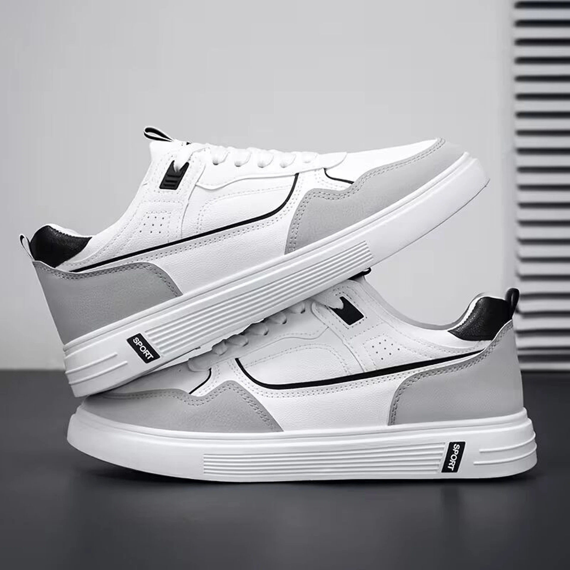 Men's Casual Sneakers